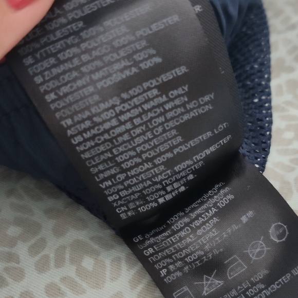 H&M Men's Red and Navy Colorblock Swim Shorts XL - Picture 7 of 12